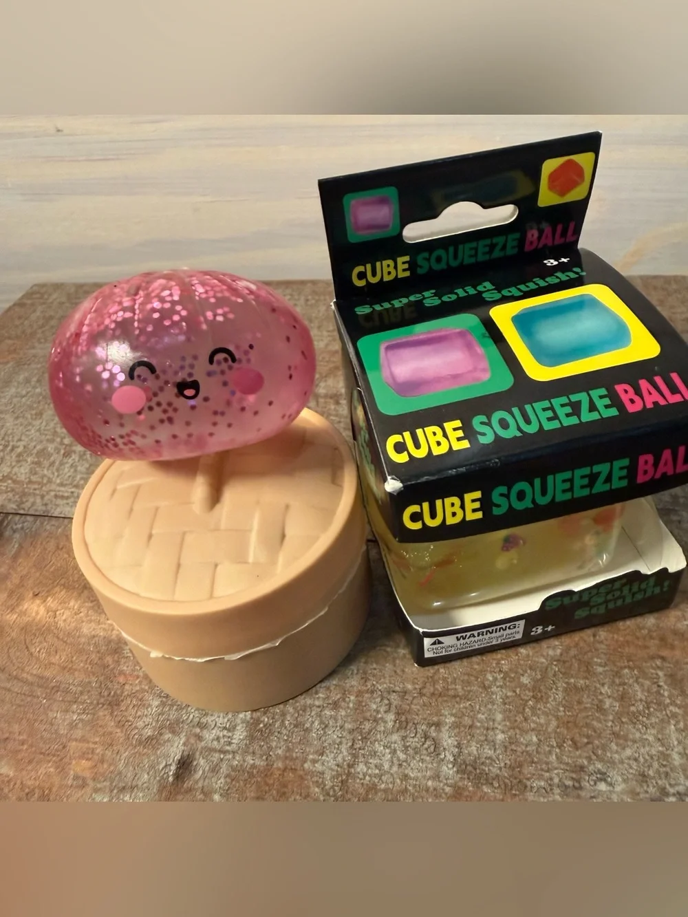 Mini squishy dumpling glitter & Fruit Cube Squeeze